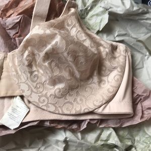 NWOT Olga Smooth Under Clothes Full Figure UW 40C